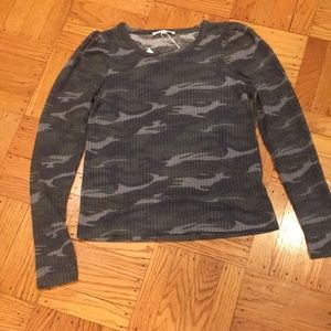 Workshop Republic Clothing XS camo puff sleeve l/s